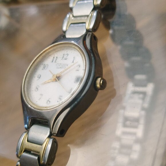 Citizen Quartz Bracelet Watch Two Tone Stainless Steel Band White Date Dial main image 5